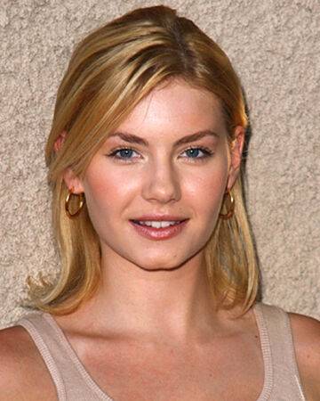 Elisha Cuthbert Age
