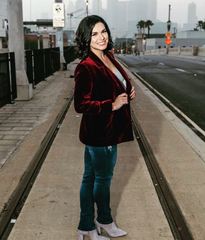 Who is NBC4 Meteorologist Belen de Leon? Her Age, Bio & More