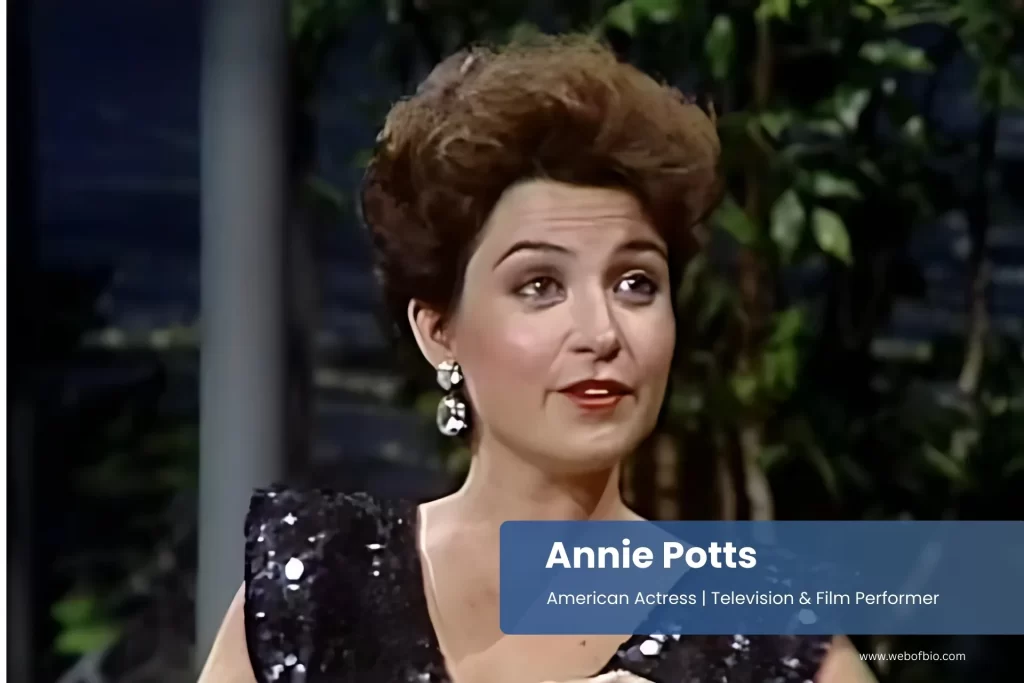 Annie Potts in a sequin dress on the tonight show.
