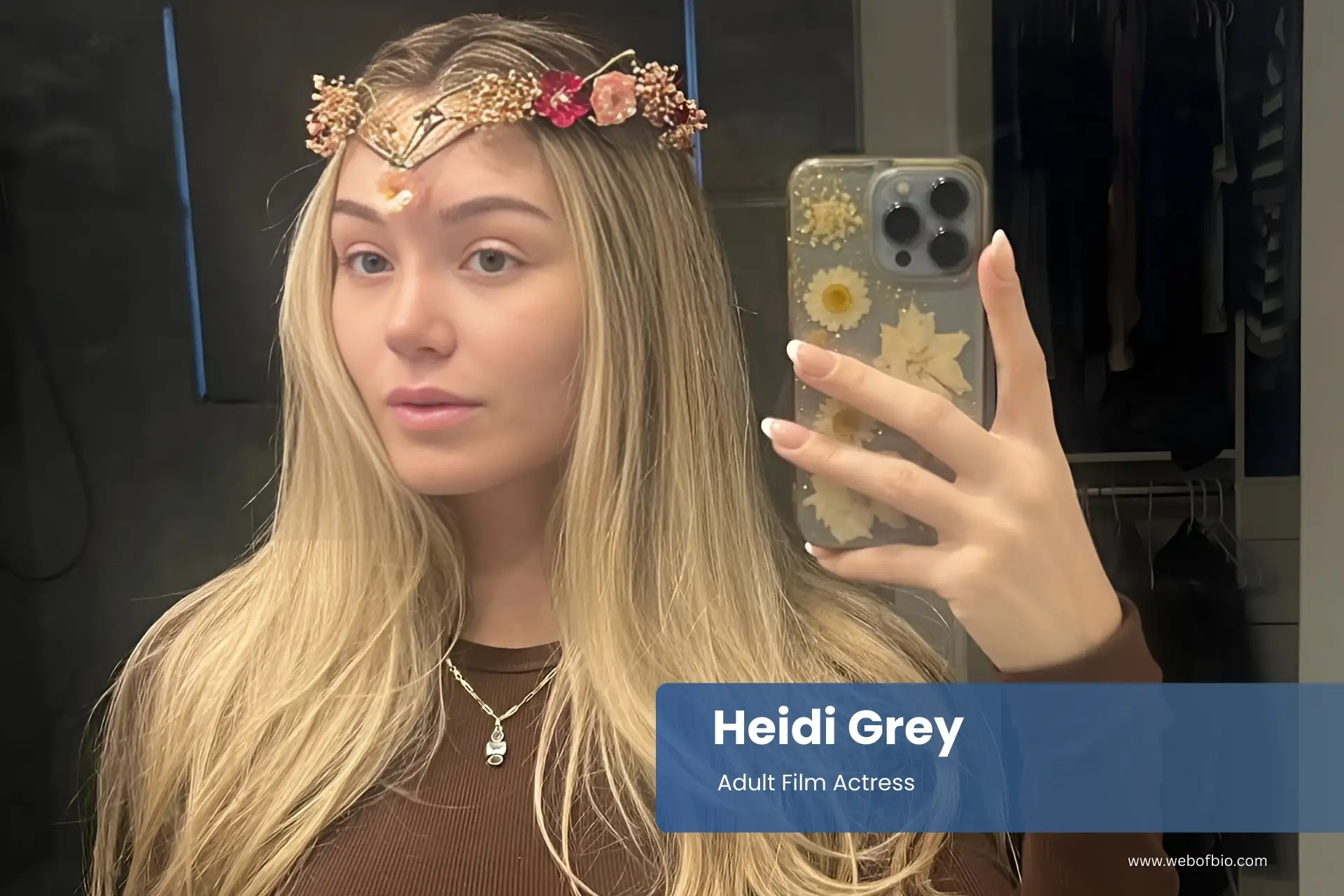 Heidi Grey wearing a crown taking a selfie.